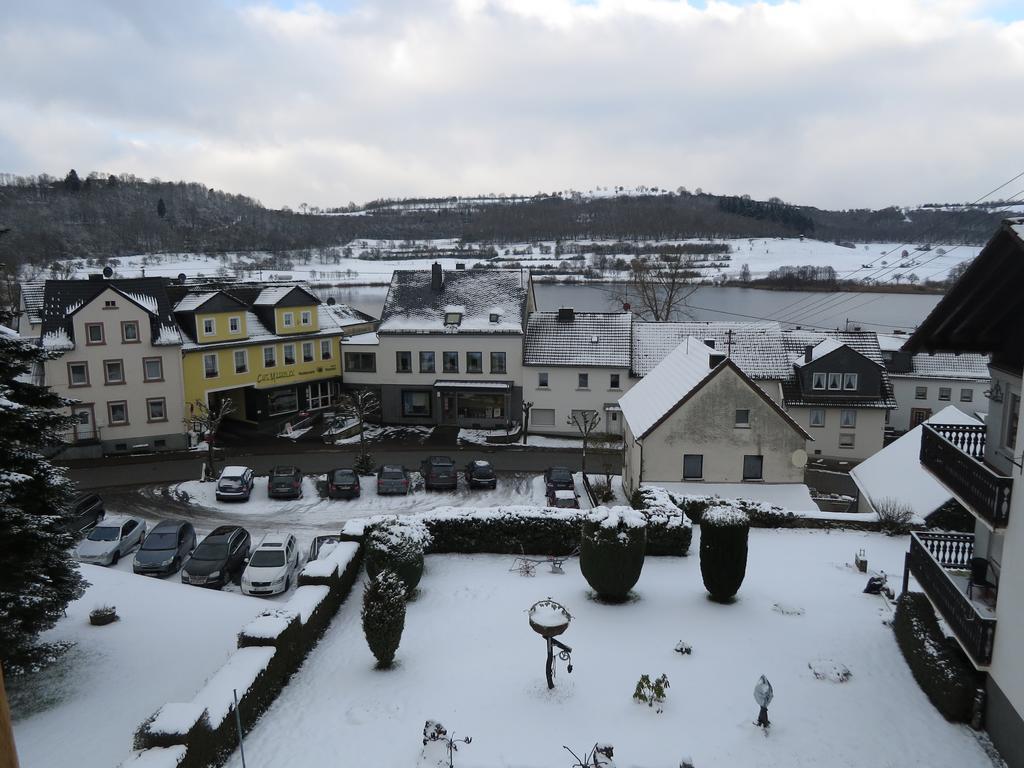 Ferienwohnungen Haus Hinneres Schalkenmehren Pokoj fotografie