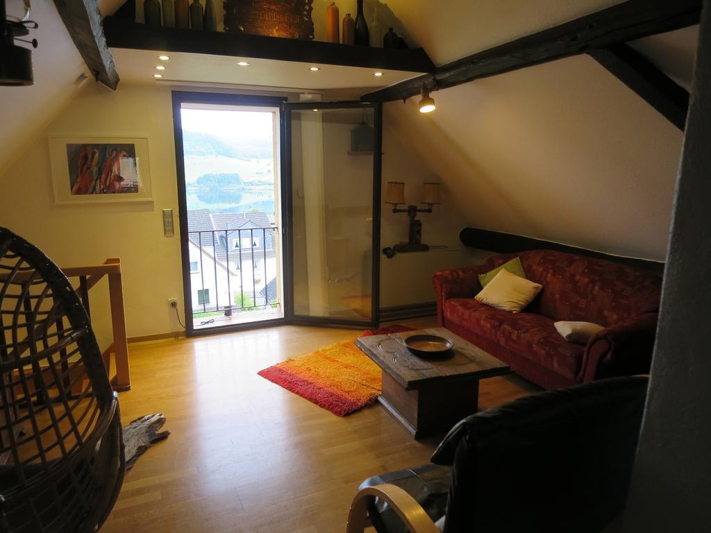 Ferienwohnungen Haus Hinneres Schalkenmehren Pokoj fotografie