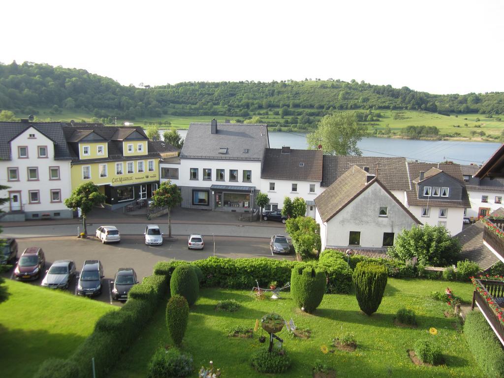 Ferienwohnungen Haus Hinneres Schalkenmehren Pokoj fotografie